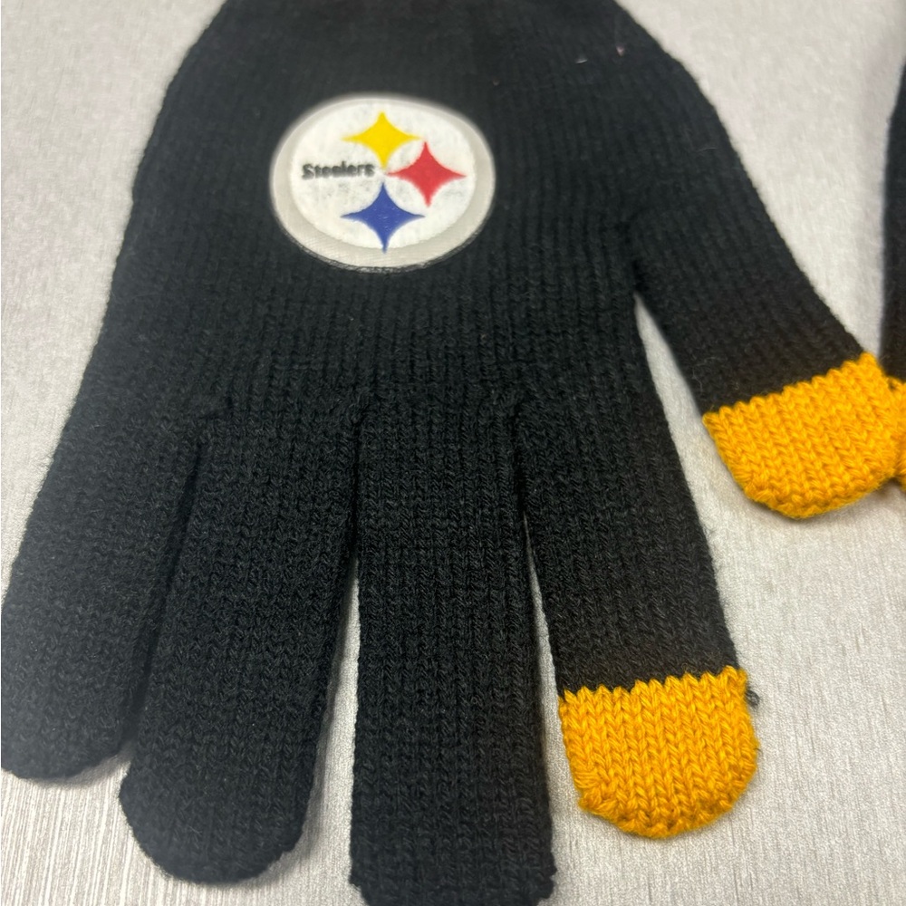 Steeler Black Sweater Gloves, Size M - Picture 6 of 6